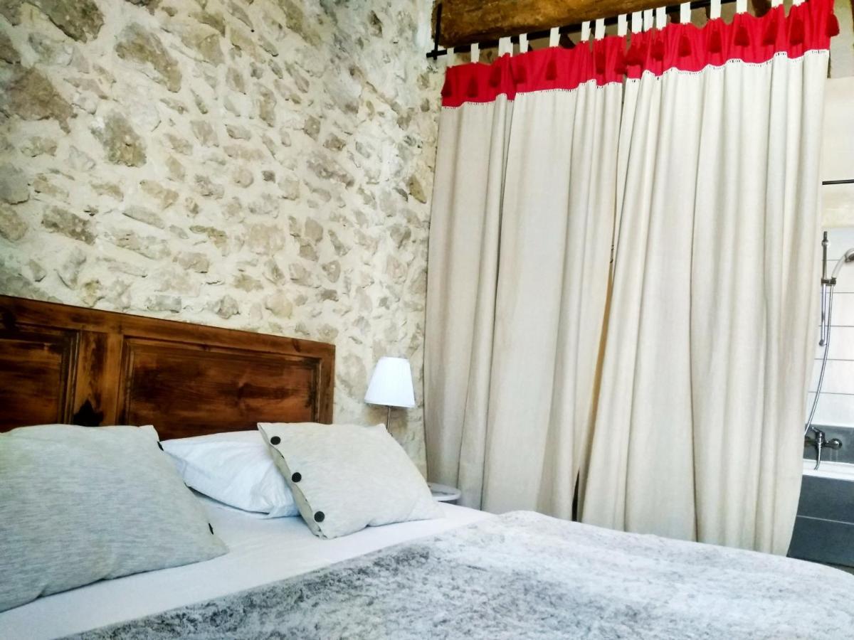 Méthamis Chambre D'Hotes Face Au Lavoir מראה חיצוני תמונה
