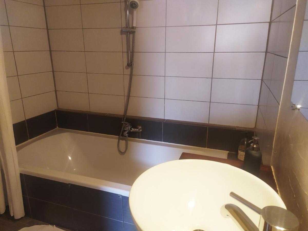 Méthamis Chambre D'Hotes Face Au Lavoir מראה חיצוני תמונה